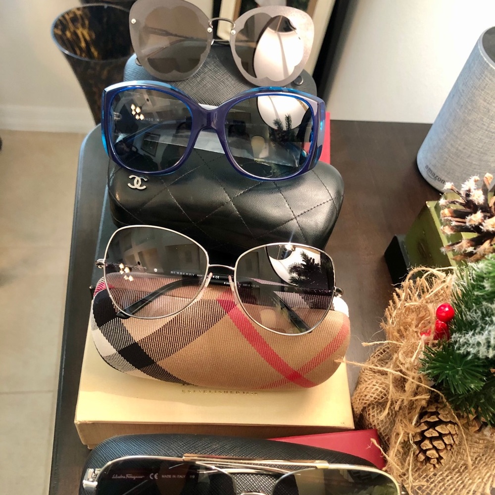 NEW AUTHENTIC SUNGLASSES !!